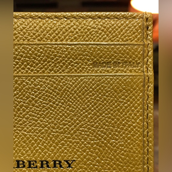 BURBERRY Leather Card Holder π§‘ππ₯ - Picture 5 of 17